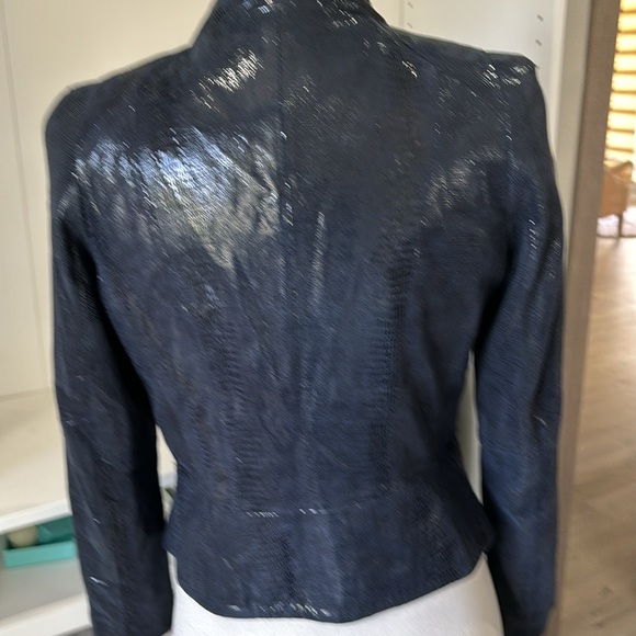 Jacket - Picture 6 of 10